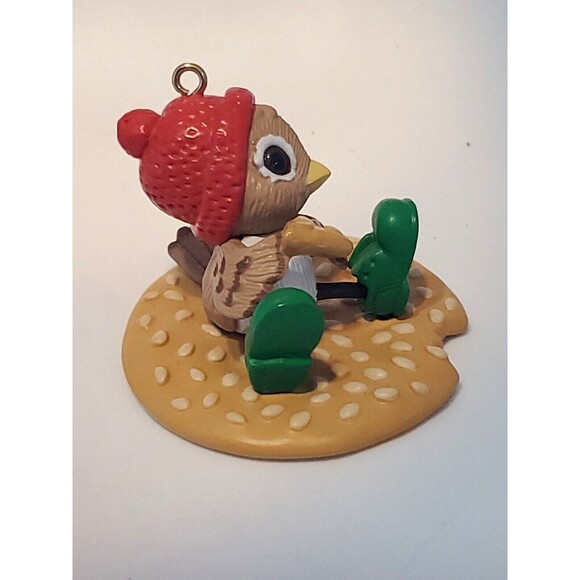 Hallmark Spencer Sparrow Tree Ornament 1988 Bird On A Cracker Christmas - Picture 3 of 10